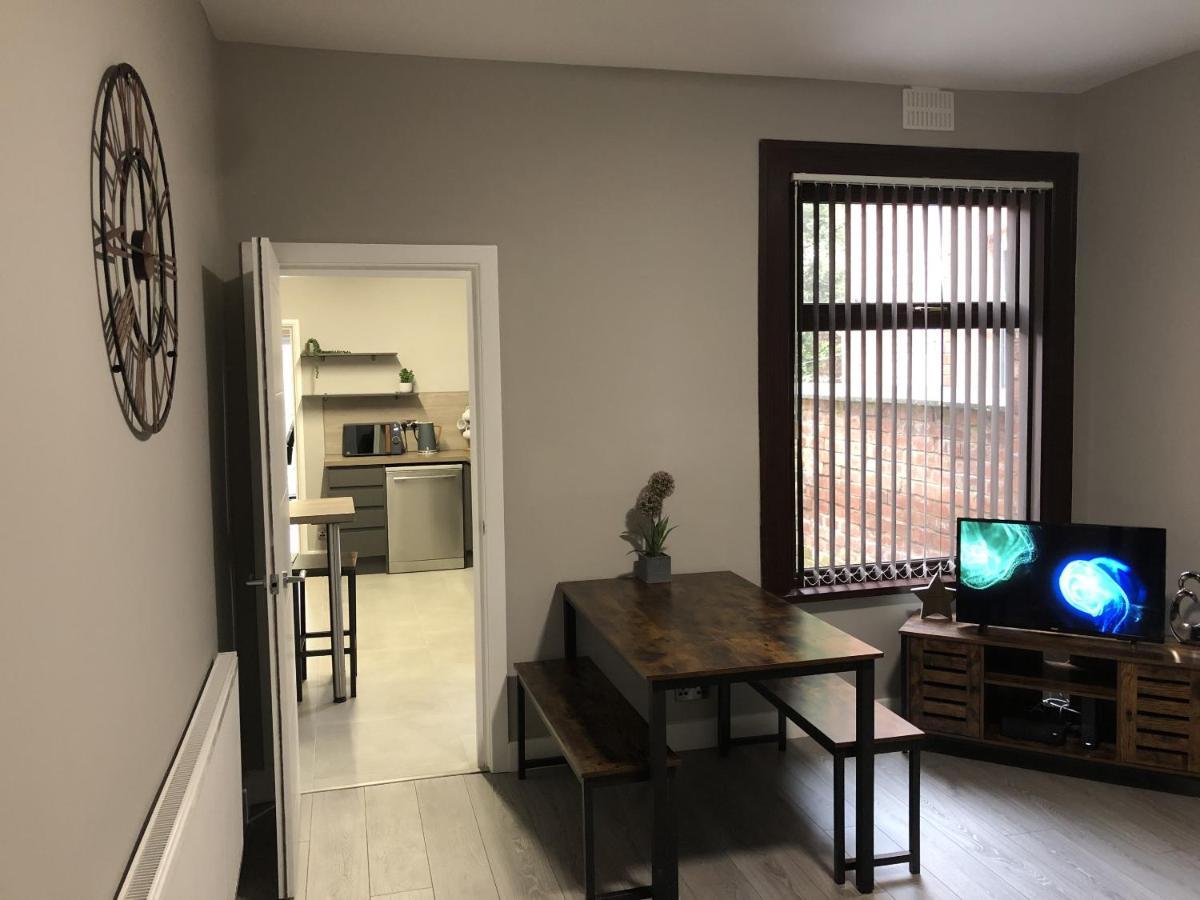 Executive Or Large Family 5-Bed House - Hosted By Hutch Lifestyle Villa Ковънтри Екстериор снимка