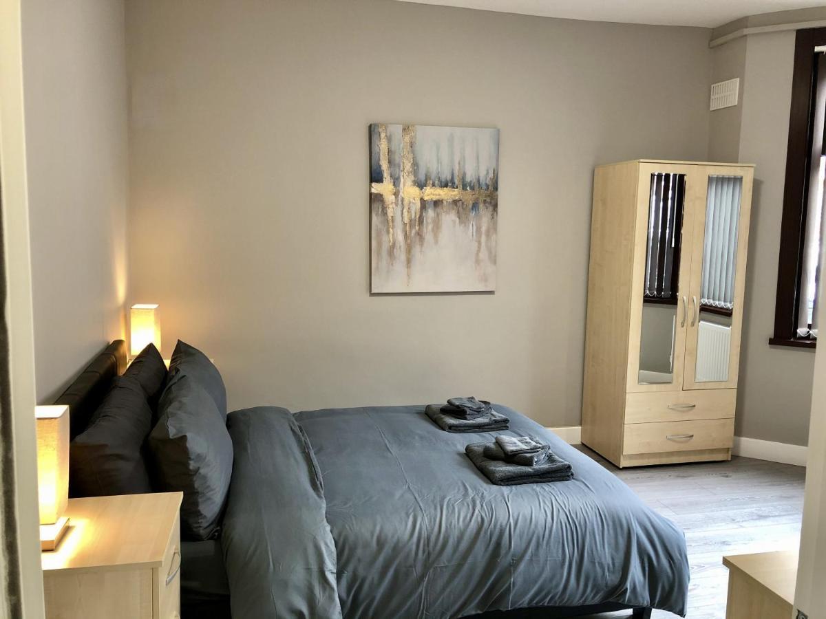 Executive Or Large Family 5-Bed House - Hosted By Hutch Lifestyle Villa Ковънтри Екстериор снимка