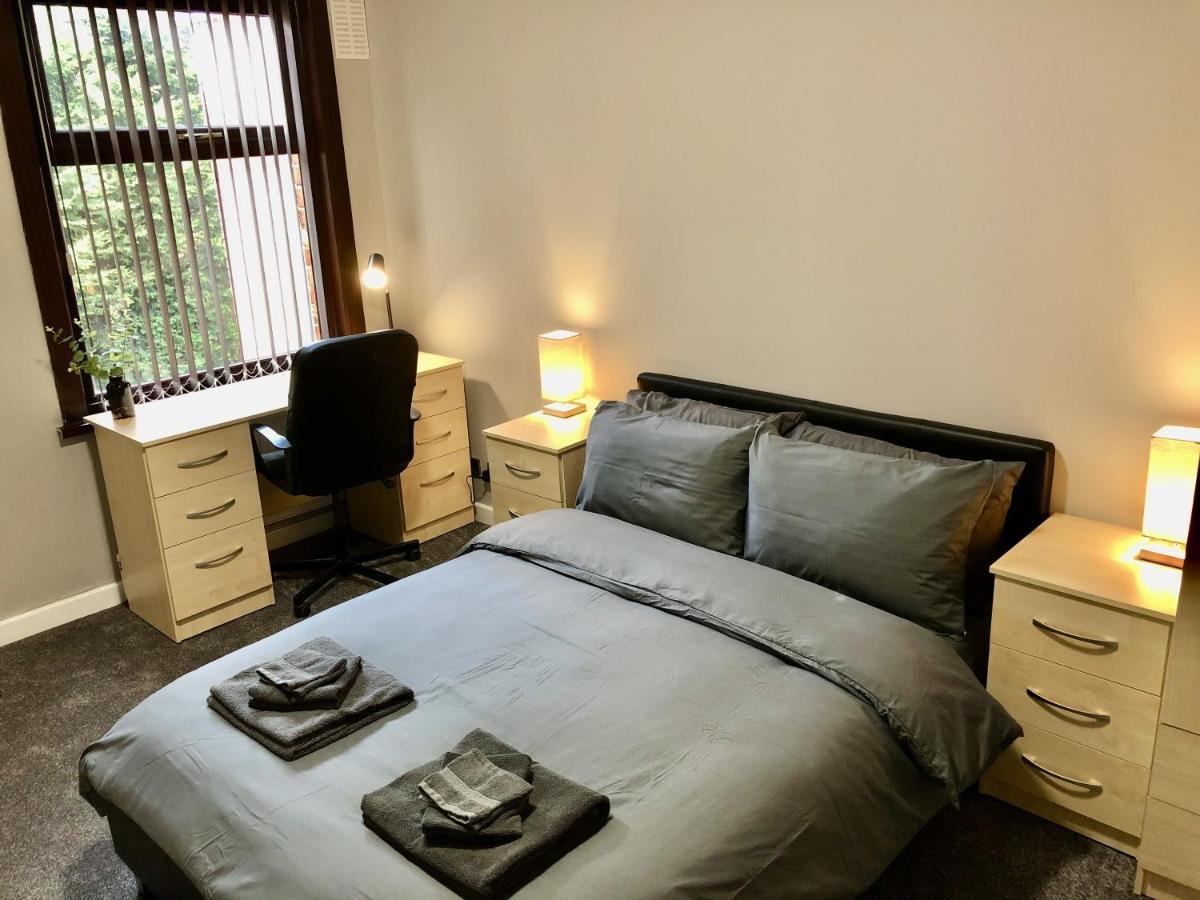 Executive Or Large Family 5-Bed House - Hosted By Hutch Lifestyle Villa Ковънтри Екстериор снимка